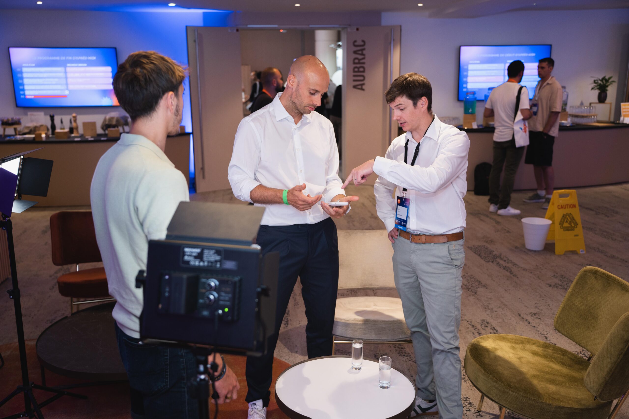 Joris Hart et Nicolas Chevalier pour une interview lors de Meet Magento France.